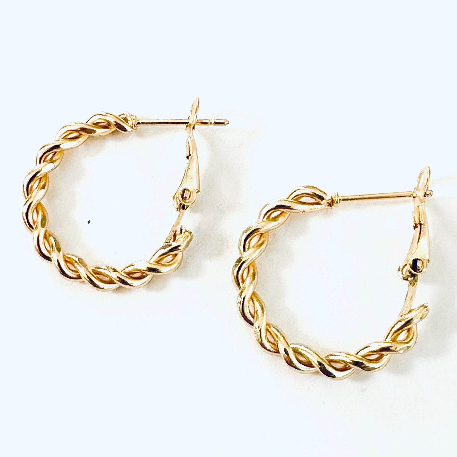 Gold Hoop Twist Earrings